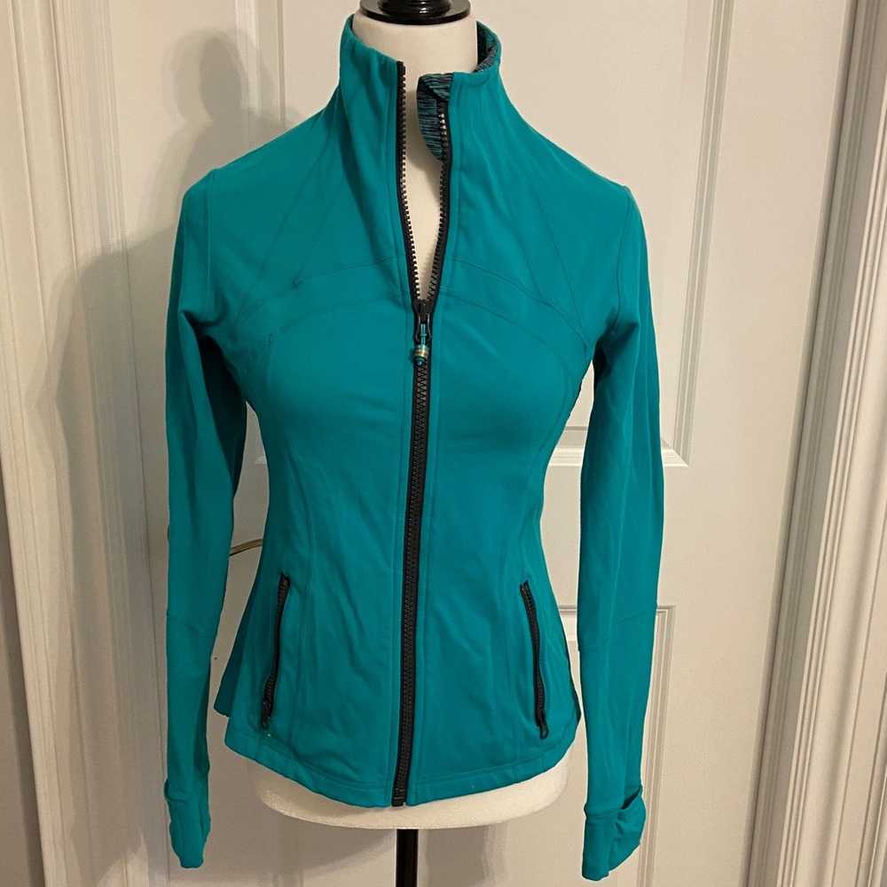 Lululemon Athletica Brushed Teal Zeal Define Jacket. Size 8